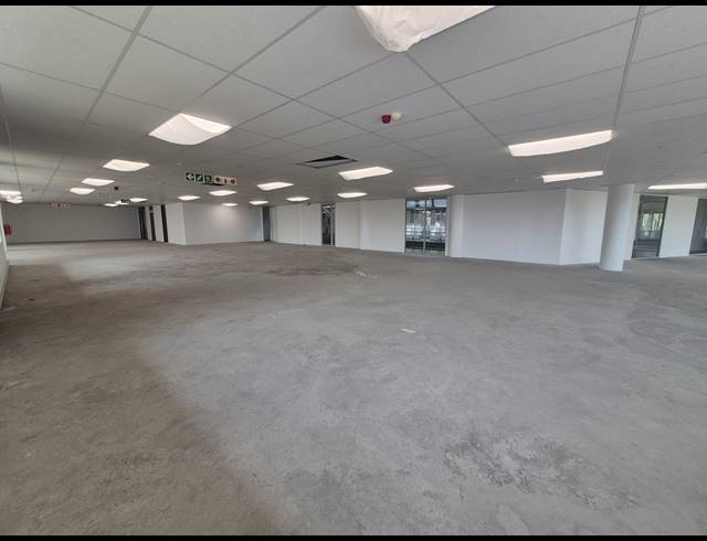 584M² OFFICE TO LET IN WOODMEAD